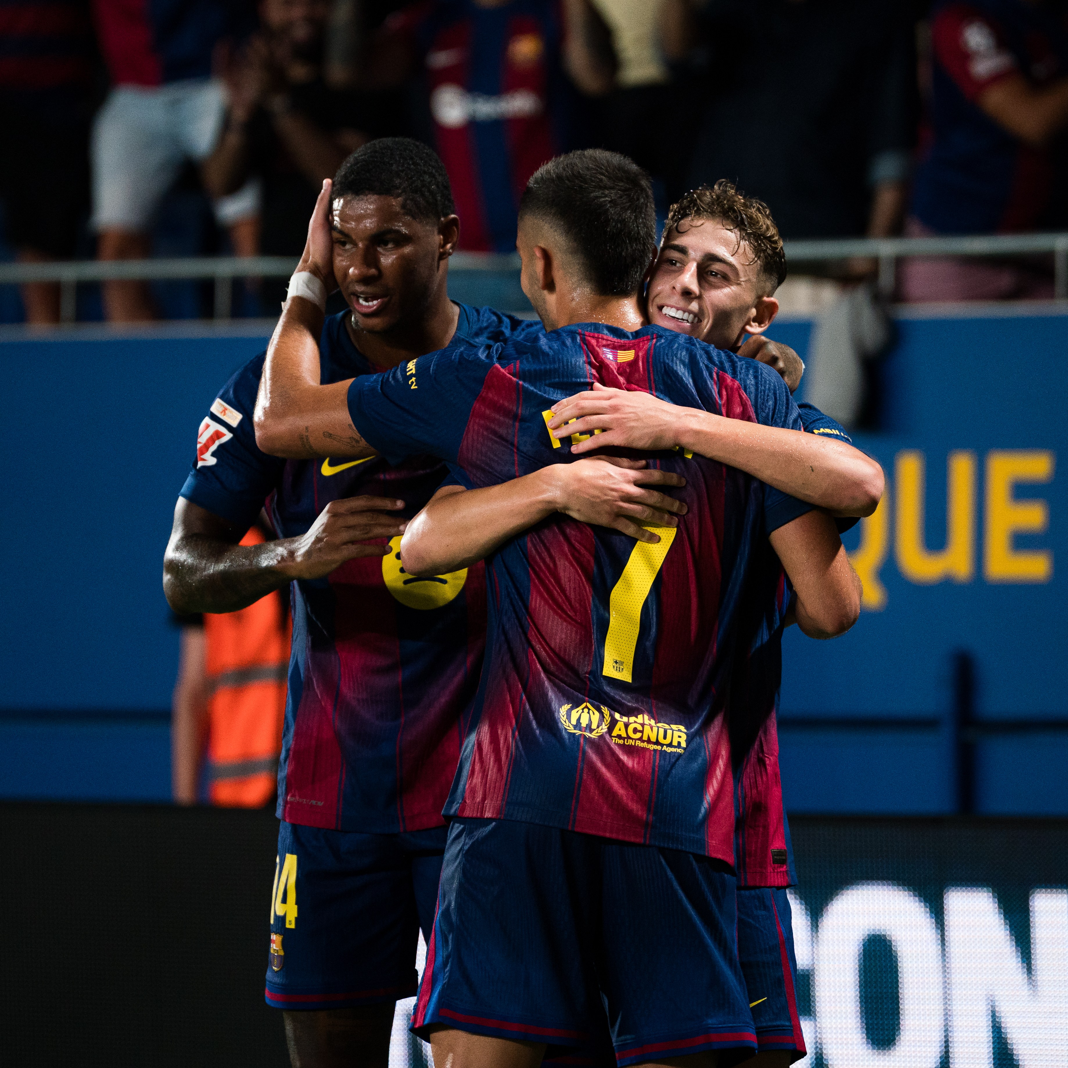 包含今日足球：西班牙人对阵巴塞罗那本菲卡对阵埃斯托里尔的词条