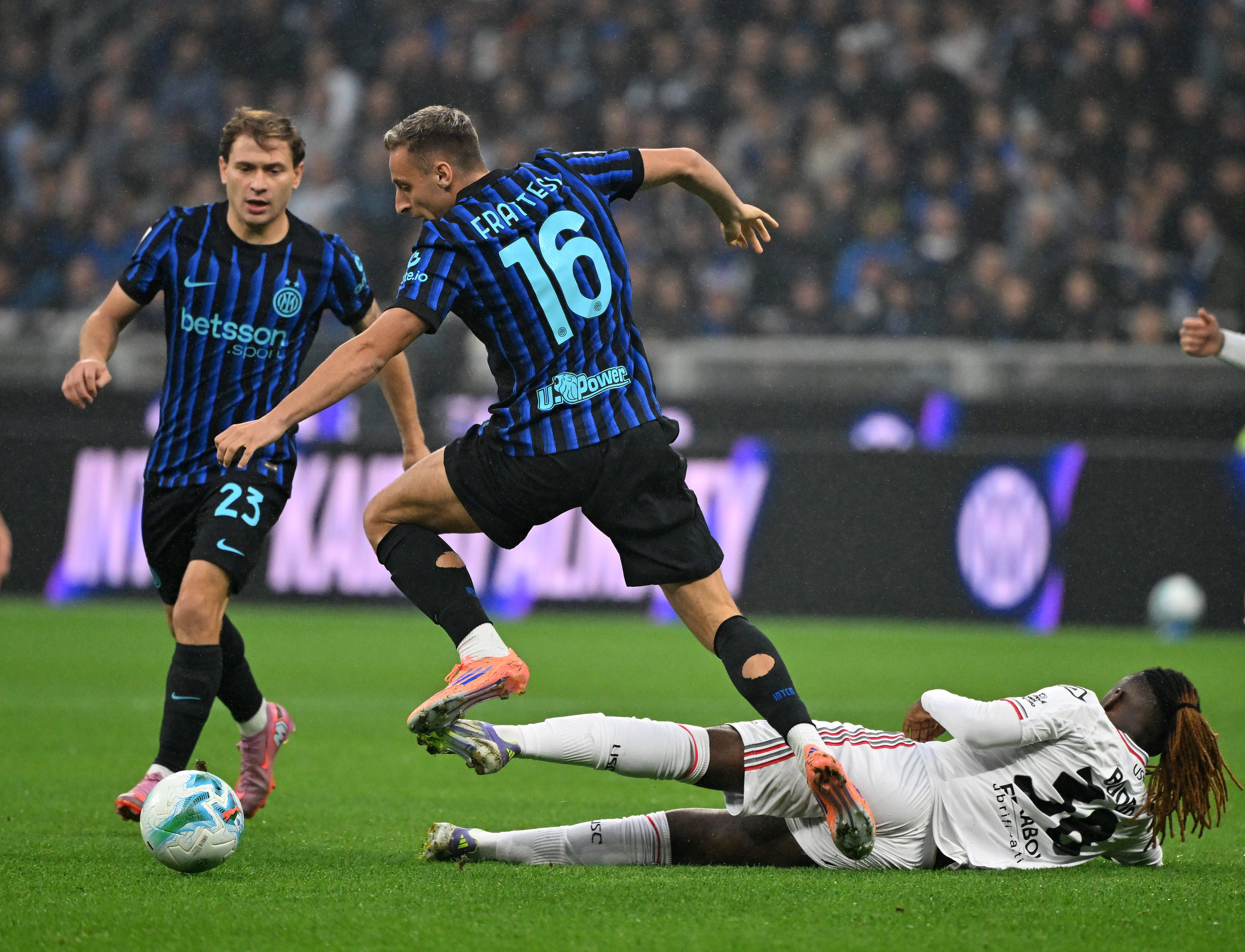 (体育)足球——意甲:国际米兰胜博洛尼亚 (体育)足球——意甲:国际米兰胜博洛尼亚