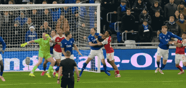 关于足坛一夜动态：皇马造5-1惨案，曼城利物浦遭绝平，国米复仇登顶的信息