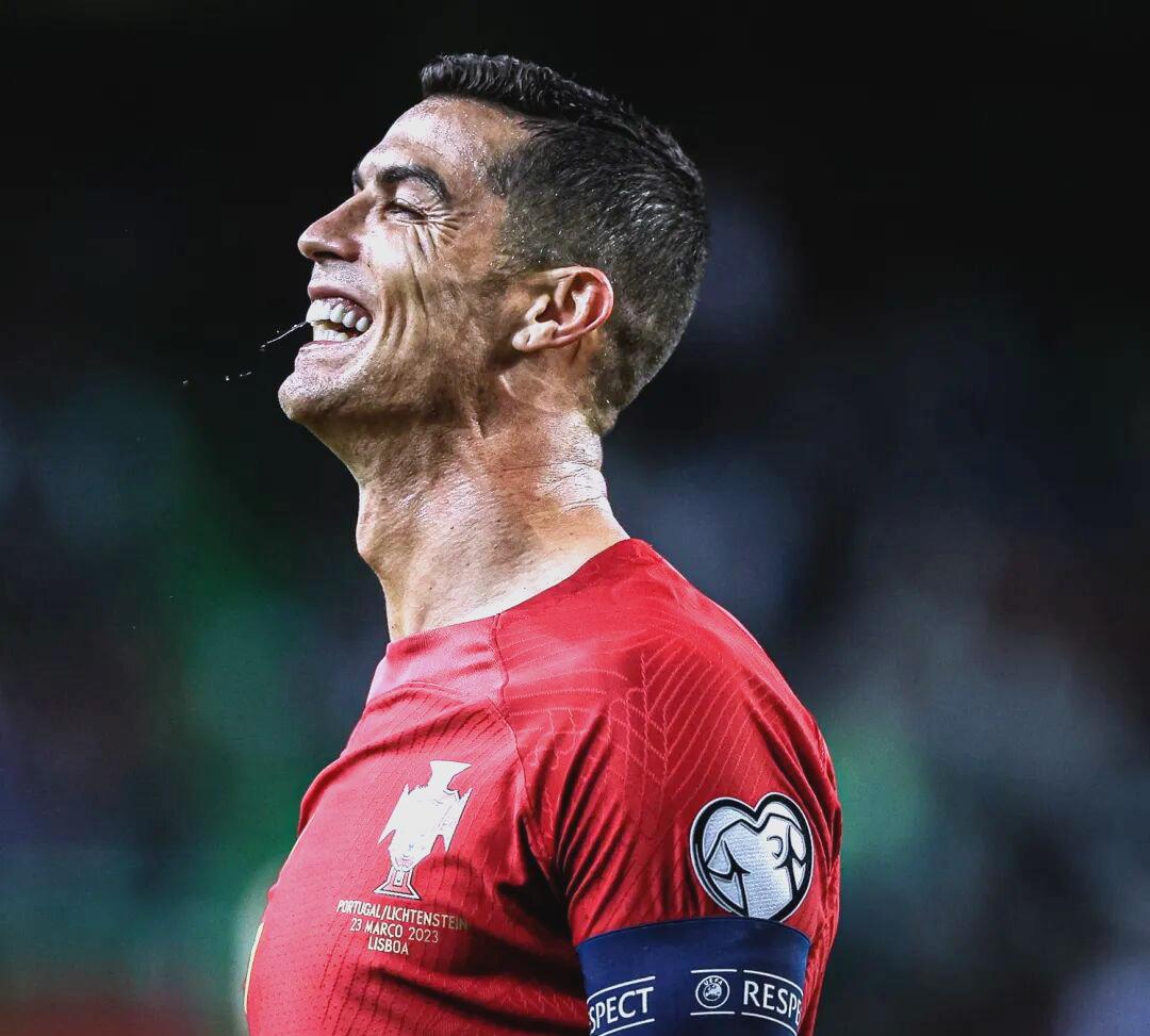 沙特联赛领头羊意外失利，C罗表现低迷：0射正，29岁新星独造三球的简单介绍