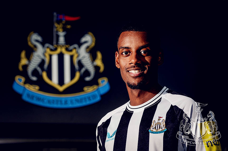 逆转！3-2！英超领头羊狂飙：豪取7连胜，甩开曼城7分的简单介绍