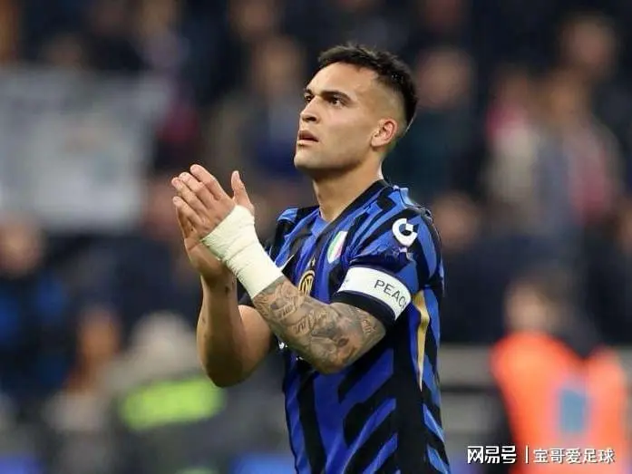 包含还要再等！葡萄牙飞翼表态希望跟巴萨谈，国米只好表示“尊重”的词条