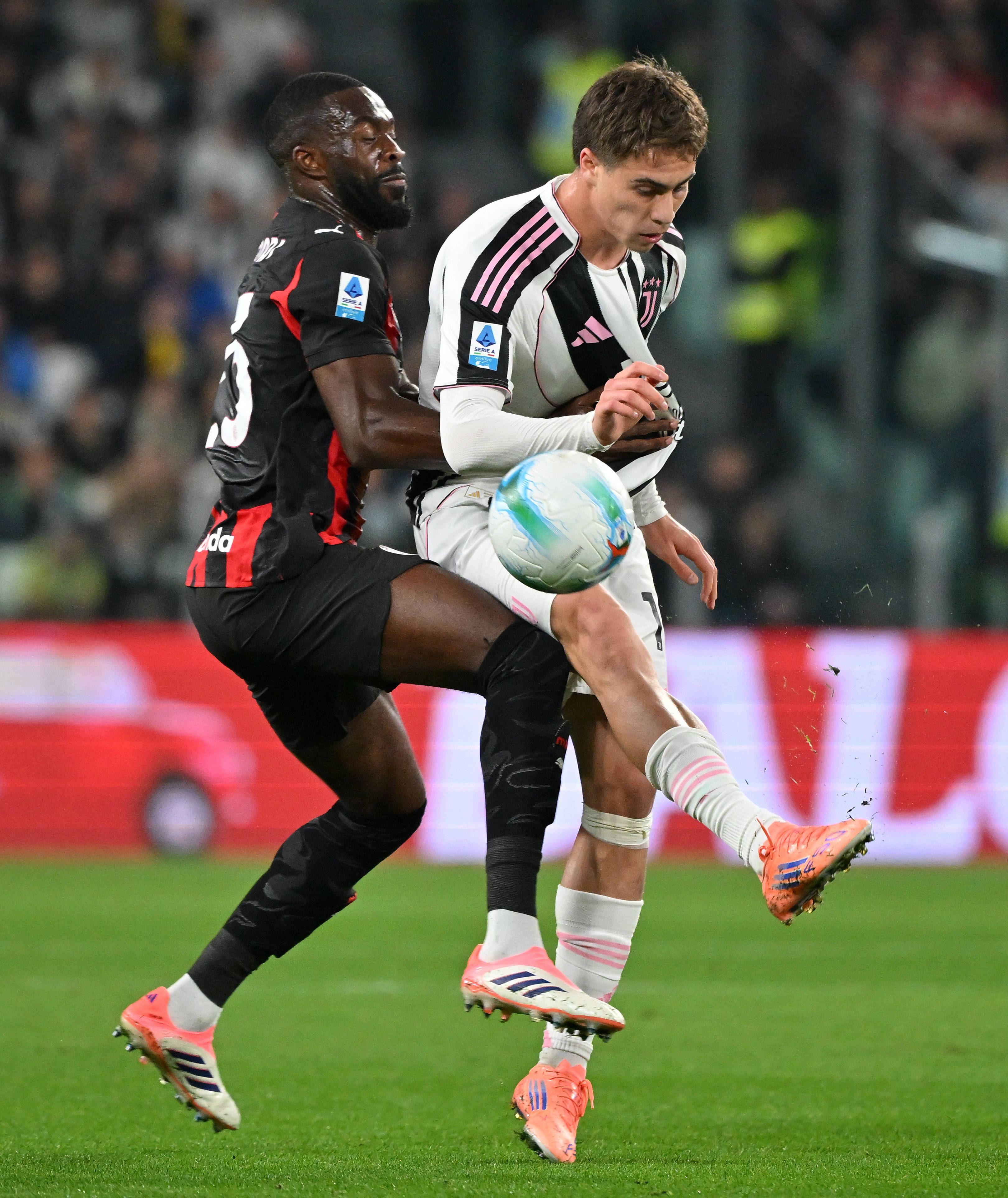 迪詹纳罗谈意甲：那不勒斯最有实力，米兰得买人，尤文管理层不行的简单介绍