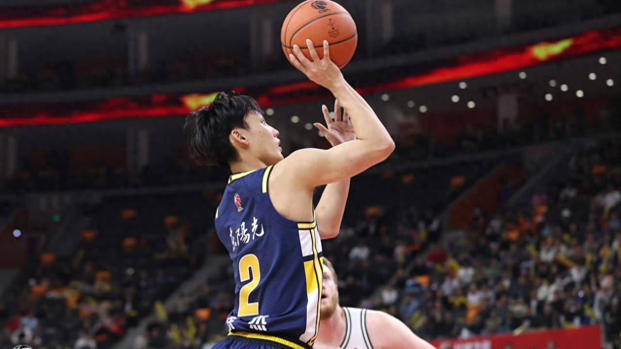 江苏79-79宁波遭遇4连败,但庞峥麟继续封神!成CBA历史第一新秀的简单介绍 江苏79-79宁波遭遇4连败,但庞峥麟继续封神!成CBA历史第一新秀的简单介绍