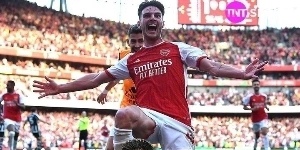 完美逆转伯恩茅斯，阿森纳稳稳夺三分领先曼城6分的简单介绍