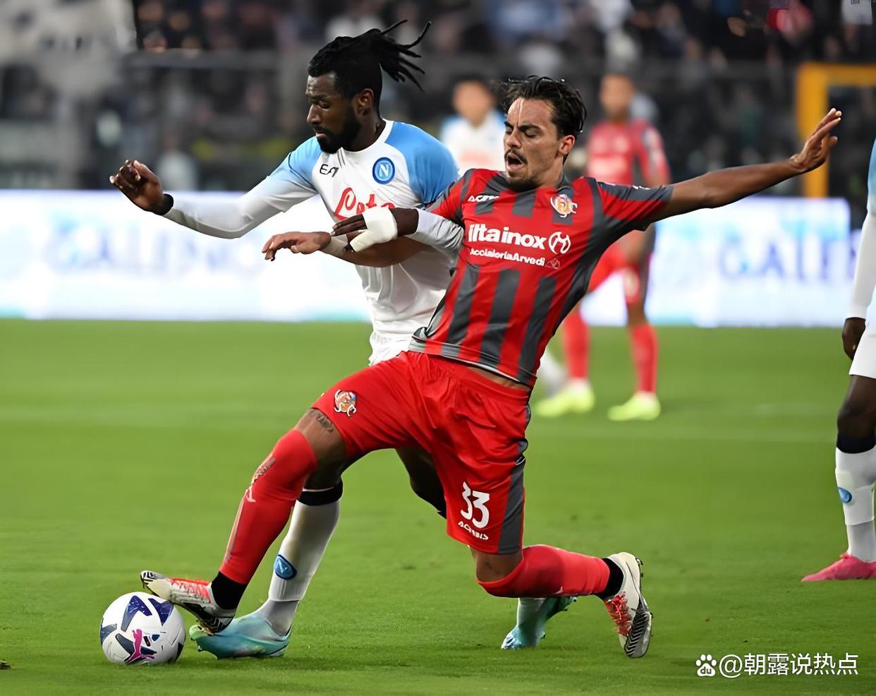 关于意甲积分榜大乱！米兰悄然登顶，尤文罗马双双翻车，争冠格局一夜洗牌的信息