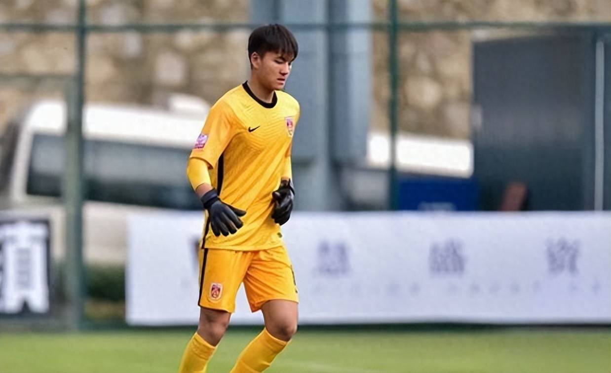 117公里跑动!国脚班底,郑智接棒邵佳一,青岛能冲亚冠吗?的简单介绍 117公里跑动!国脚班底,郑智接棒邵佳一,青岛能冲亚冠吗?的简单介绍