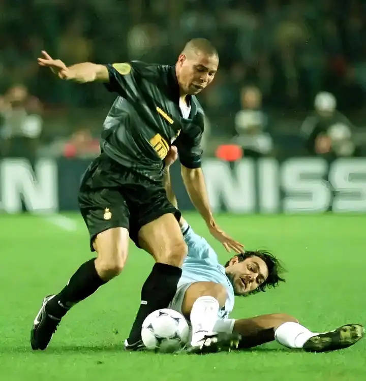 关于内斯塔丨对拉齐奥和米兰的感情？的信息