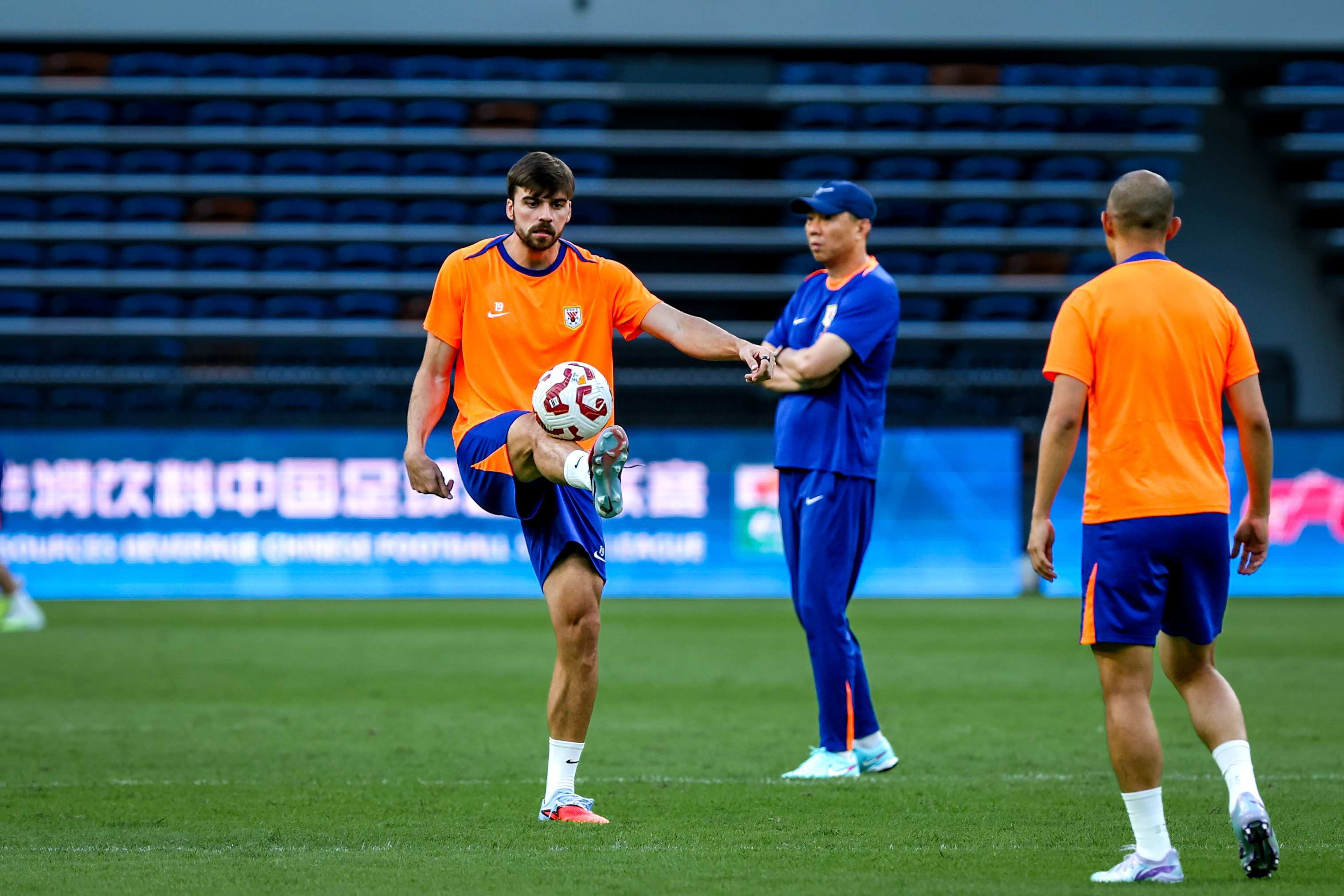 中超：深圳新鹏城中卫杜加利奇离队山东泰山、辽宁铁人成潜在下家的简单介绍