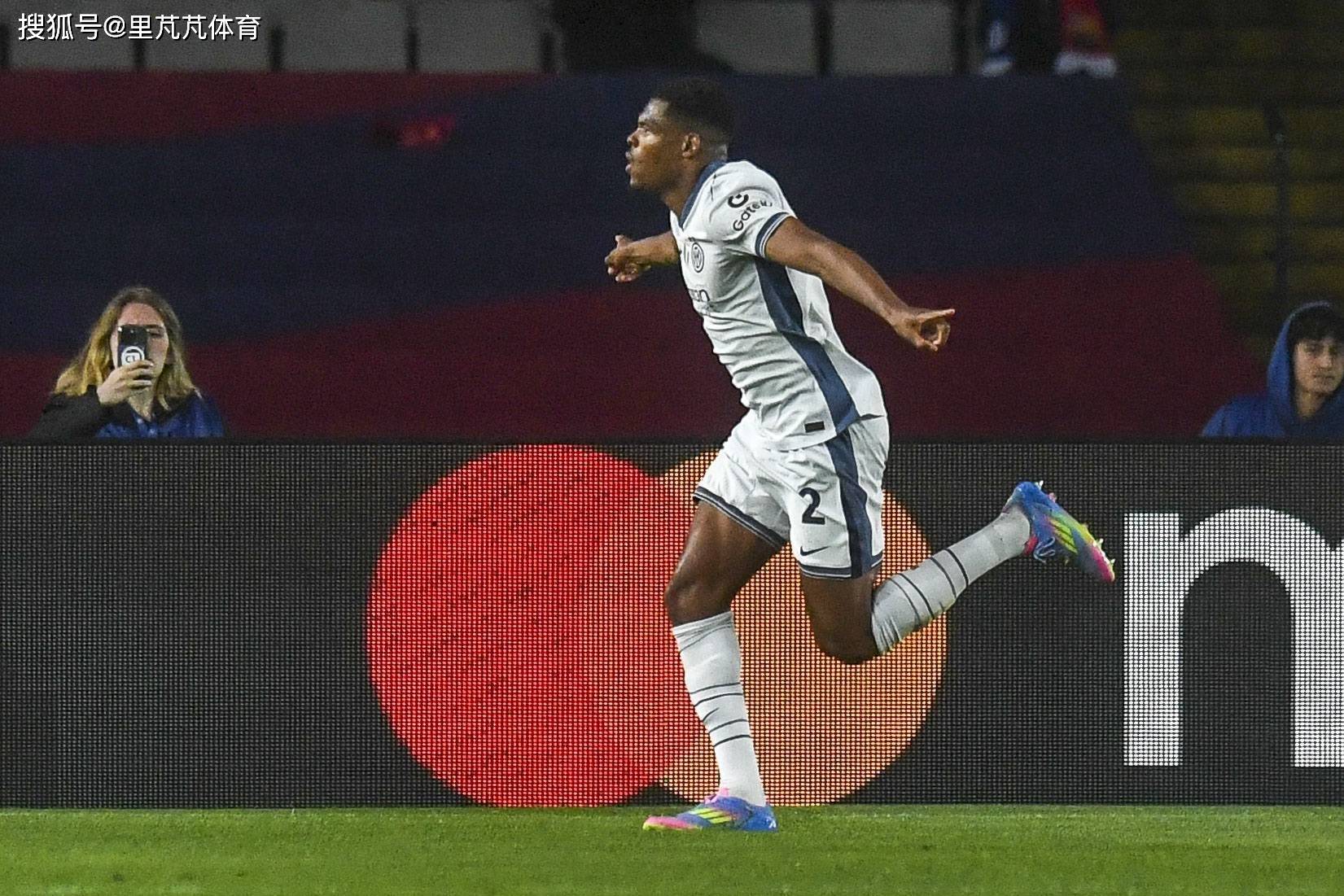 一日意甲动向:莱奥制胜米兰拿下三分,国米在追葡萄牙飞翼老熟人的简单介绍 一日意甲动向:莱奥制胜米兰拿下三分,国米在追葡萄牙飞翼老熟人的简单介绍