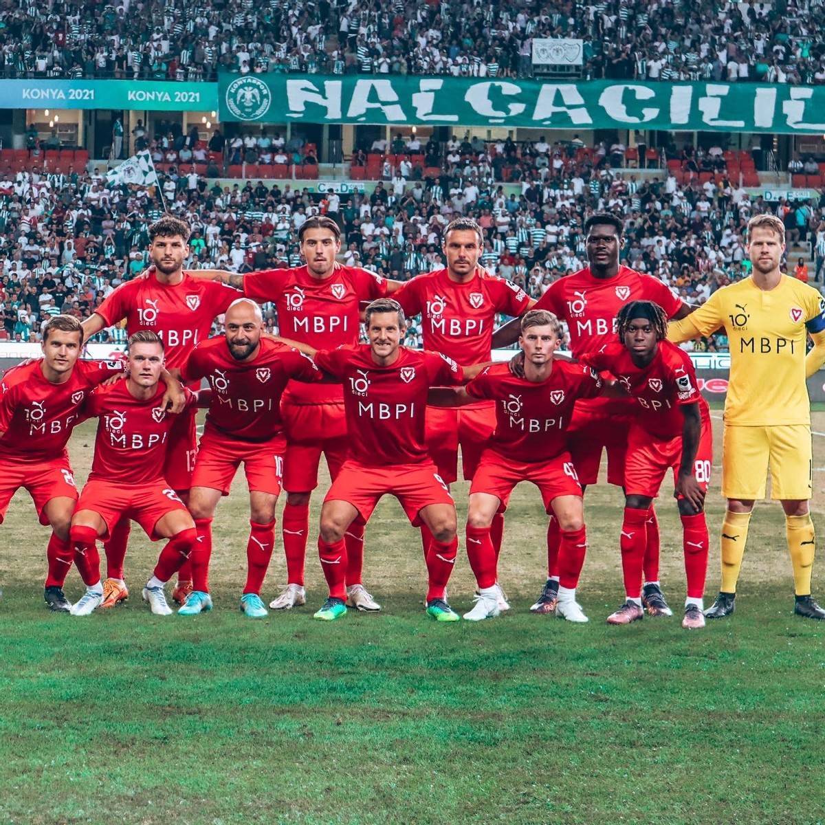 包含哈姆伦斯巴达晋级欧冠资格赛第二轮，马耳他历史的词条